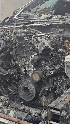 The 2025 G60 is full of surprises 😮 engine is turning! #2025 #g60 #bmw #fire #damage #warpdrivem