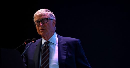 Bill Gates: "żałuję każdej minuty”. Skandal w tle