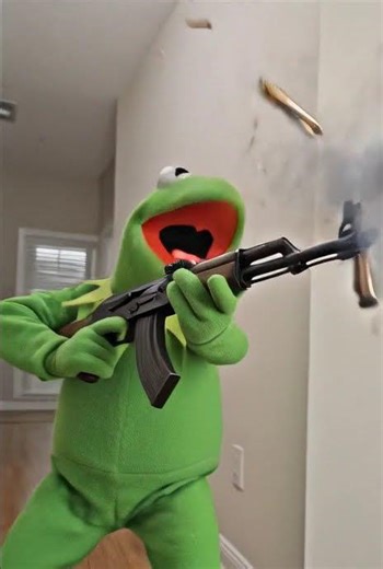 KERMIT LEAKED FOOTAGE 1994 (GONE WRONG) 🐸🔫 SKIBIDI SWAMP MILITIA FOUND FOOTAGE #Shorts #Kermit #Sus