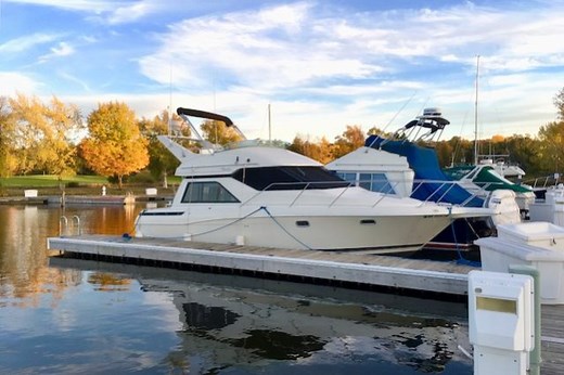 Bayliner 3258 Avanti Command Bridge | Big Water Boat Broker | For Sale