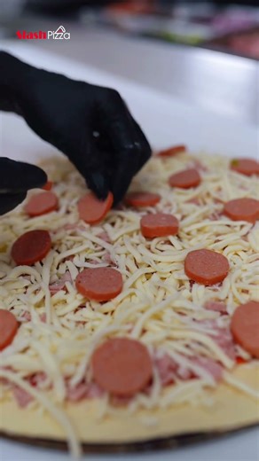 Watch the BEST Pizza Being Made 🔥 #pizzatime #recipe #viral #foryou #shorts #2025 #trending #explore