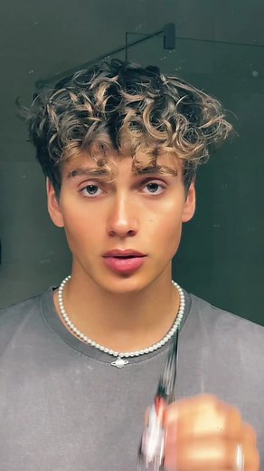 Henna freckles 🍊 recreating the filter😌 #hennafreckles #freckles #elevatorboys