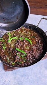 Dilli style Chole🔥 Ingredients- For chola Masala- 3-4 dry red chillies 2-3 tbsp coriander seeds 2 bay leaf 1 tbsp cumin seeds 4-5 cloves 1 tbsp black peppercorn 5-6 green cardamom 2 black cardamom 1 inch cinnamon stick 1/2 tsp nutmeg powder 1 tsp ajwain 1-2 tbsp kasuri methi 2 tbsp dry pomegranate seeds 2 tbsp dry mango powder For gravy- 250gms kabuli chana 4-5 tbsp mustard oil 1 inch finger 6-7 cloves of garlic 4-5 green chillies 2 onion 1/4 tsp turmeric powder 1 tbsp red chilli powder 2-3 tbs