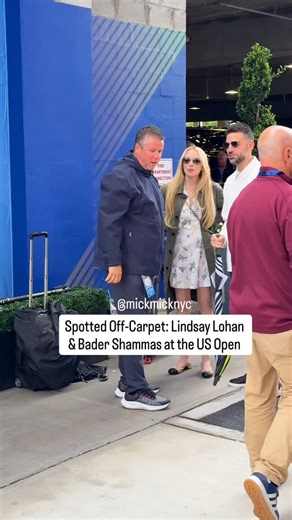 Lindsay Lohan and husband Bader Shammas didn’t walk the @usopen blue carpet , but they still made time to wave at us as they passed behind the press line 🙌🎾 A quick but golden sighting of the couple! #USOpen2025 #BlueCarpet @lindsaylohan | New York Mickey