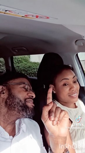 Quand un warrior découvre la saveur de la chanson pigeon voyageur de Ferre Gola Le Padre ça donne ça ?🤣 | Temps forts de la musique congolaise