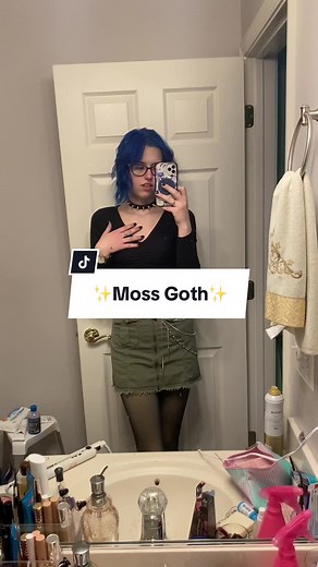 Sophia Goth Outfit Inspiration: Moss Goth Style