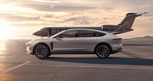 China's Nio Unveils Flagship EV to Take on Mercedes, Porsche