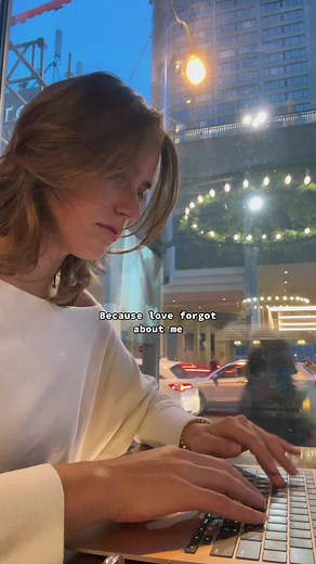 Romanticizing Life: Love Story in a Coffee Shop