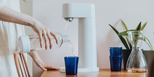 Is Sparkling Water Good or Bad for You? We Finally Have an Answer