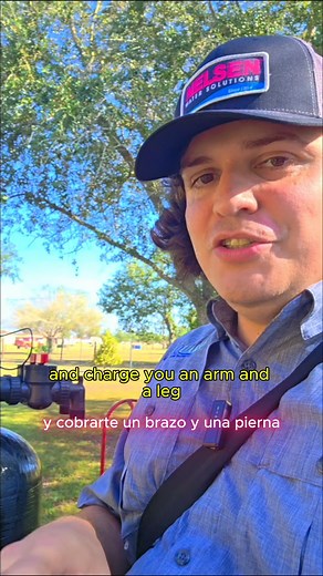 Basically all water filtration systems are black under the branded cover. Our systems are double the size of all of our competitors' systems, for a great value. Fill out our contact form to schedule a free water test to see what kind of package your house would need! Prácticamente todos los sistemas de filtración de agua son negros bajo la cubierta de la marca. Nuestros sistemas tienen el doble de capacidad que los de la competencia, ofreciéndole una excelente relación calidad-precio. ¡Complete 