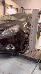 42K views · 156 reactions | FIBER REPAIR  Today I offer you a repair using fiber. I use fiber putty from Kmk. @kmk_refinish I use 3M + 120 Cubitron sand paper. @3mcollision #frenchpainterlife #automotive #refinisher #collisionrepair #autobodyrepair #collision What do you think about? | Les FDP de la carrosserie | Facebook