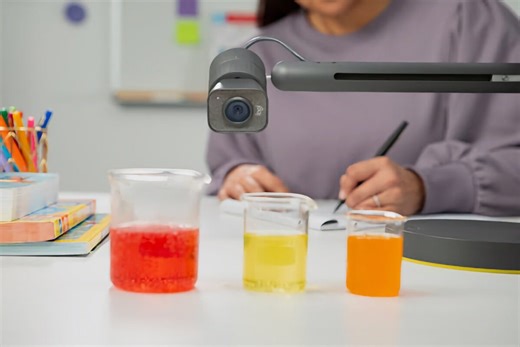 Logitech Reach: Flexibel einsetzbare Kamera erleichtert Präsentationen während Videokonferenzen