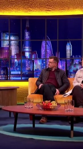 Lewis Capaldi leaves heroic Pride of Britain winner Lucy Montgomery speechless. 🎤💜 Hands up if you would like Lewis Capaldi to serenade you with his new music?! 🙌🙌 #prideofbritain #lewiscapaldi The Mirror TSB | The Pride of Britain Awards