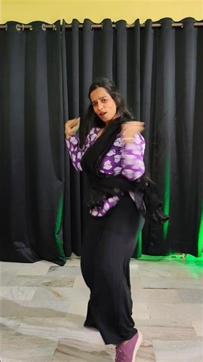 Chhamak Chhamak Dance video 📷| #youtubeshorts#dancewithsangeeta#haryanvisong#trendingshorts#viral