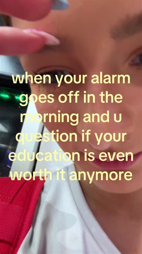 addiebaddie (@baddieaddie1234)’s video of alarm clock