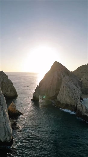 Where the land ends and the sea begins. 💙 #VisitLosCabos 💙: https://bit.ly/3cmzKKZ 📸:@hrhloscabos | Los Cabos Tourism