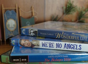 Best Christmas Movies from the 40's and 50's - Realizing Home