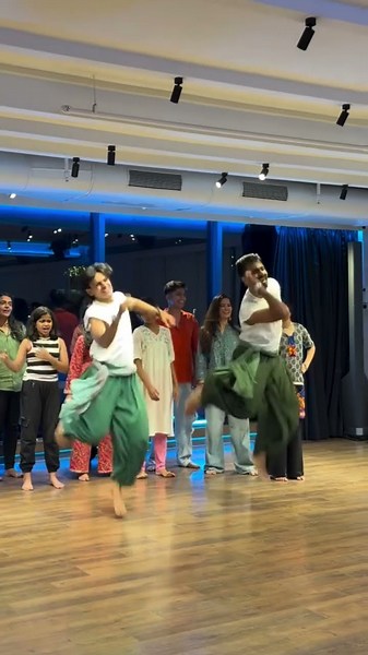 chori chori chupke chupke #dance #danceworkshops #youtube #danceworkshops #krrish #viral #dancemoves