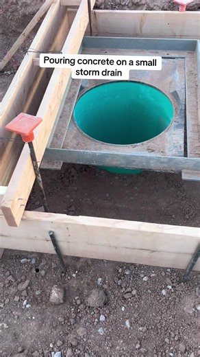 Concrete Finishing: Two-Pass Edging and Minimal Water Technique