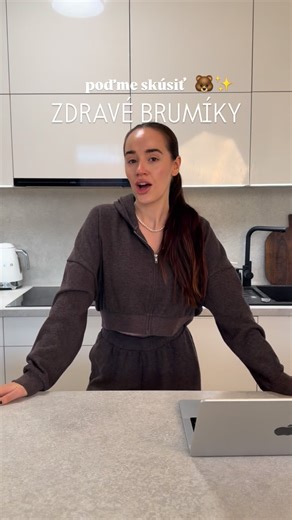 Janka Tkáčová on Instagram: "Robila som receptík z @reset_program_ ale nečakala som, že tie formičky majú presný návod na použitie. 😂😁 RECEPT NA TEN NAJLEPŠÍ ZDRAVÝ DEZERT •250 g jemného nízkotučného tvarohu • 250 ml polotučného mlieka (alebo iného) •200 g špaldovej múky • 120 g kokosového cukru • 50 g masla ( zohriate, inak budeš musieť rozšľahať mixérom a keď to neurobíš, budú tam hrudky, ale ja to nerobím, lebo som lenivá a idgf, pretože chcem všetko hneď hlavne keď som hladná 😂) • 30 g