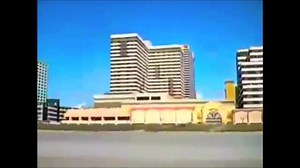 1K views · 32 reactions | Voici ma nouvelle reprise!! J'ai voulu jouer avec les harmonies et faire un clip inspiré de Lana Del Rey à ses débuts  J'espère que vous aimerez! :) | Sarah Schwab - musique | Facebook