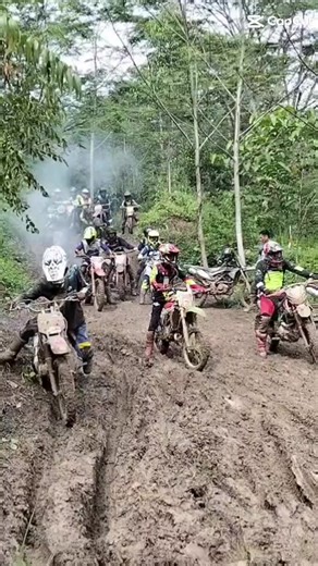 lagu nang lagi viral viral nya mbah film kuyank tayang... @kalimantan#kuyank#