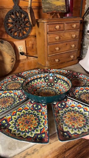 9 Piece Ceramic Dinnerware Set