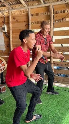 Merengueros en vivo con “El Baile del Perrito” de Antony Santos