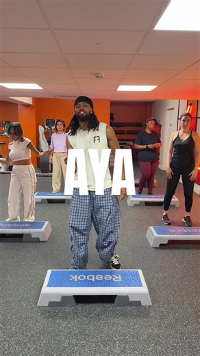 Back it Up 🫠 #AYA Chorégraphie d’#HYPEDSTEP tous niveaux rejoins-nous pour des sessions cardio dansantes. @Aya Nakamura tu viens quand ?