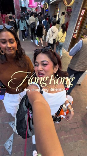 Exploring Hong Kong's Vibrant Shopping Scene