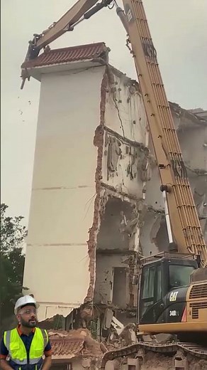 Demolition Safety – Plan Before You Tear Down! 🏗️⚠️ #safetyfirst #marginofsafety