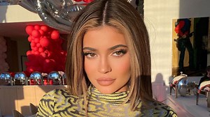 Kylie Jenner Stuns in Platinum Blonde Wig and Lacy Slip Dress for Latest Sultry Instagram Snaps | Al Bawaba