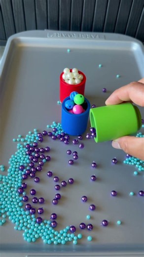 Pouring beads #satisfying