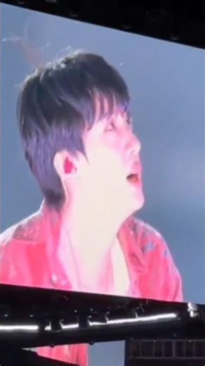 Hello this Jin's wink 😉😭 Tampa Day 2 #jin #bts