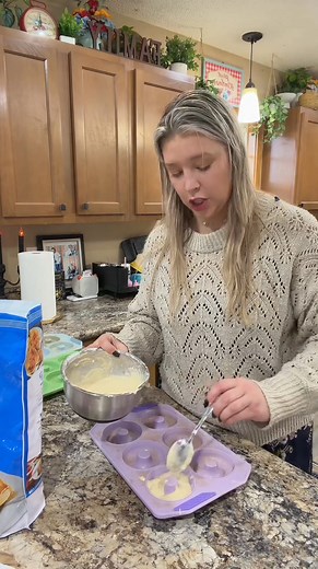 This is such a fun birthday breakfast! Easy and budget friendly!! I love little moments to make kids feel special on their birthdays 🥳🍩 #pancakes #birthday #daycare #daycareprovider #breakfast | Catarina