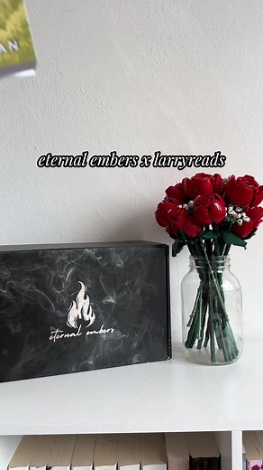 eternal embers x larryreads book box coming to you march 25th. 🤍 this box will feature 5 of larry’s favorite books as exclusive special edition paperbacks with foiling/spot gloss! we will be offering exclusive early access to the full box on 3/23 at the Sweetgrass Author event. Box Details ⁃ 5 special edition foiled/spot glossed paperbacks ⁃ 4 are hand-signed, one is unsigned ⁃ Full boxes will come with 4 stickers and an art print/letter. ⁃ Option to add-on a limited edition crewneck made in co
