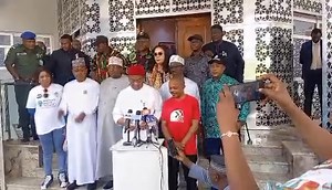 ABUJA: LABOUR & GOVERNMENT STRIKE A COMMON GROUND Leaders of organized labour led by the NLC President Joe Ajaero has met with FG Intervention Team headed by the Chairman Progressive Governors Forum and Imo State Governor Hope Uzodimma The two parties who met behind closed door yesterday also met in the early hours of today to broker truce around grey areas of disagreement, especially on security, workers welfare and the economy The Labour leaders announced an end to the nationwide protest and c