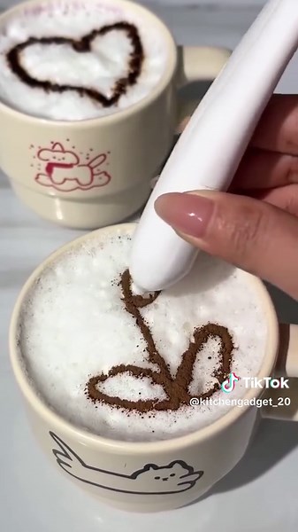 Art in every cup. Turn every cup of coffee into a masterpiece with the Latte Magic Pen! This electric art pen lets you easily draw beautiful patterns on coffee, cakes, and desserts. Made from durable ABS material — lightweight, comfortable to hold, and perfect for home, cafés, or restaurants. ￼ Features: Easy and precise coffee & cake art Lightweight and portable design Made from high-quality, durable material Ideal for home, cafés, hotels, and offices #treanding #kitchengadgets #KitchenGadget #