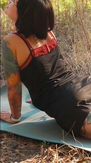 PAJAMA YOGA IN THE WOODS | EVELINA’S CALM STRETCH ROUTINE