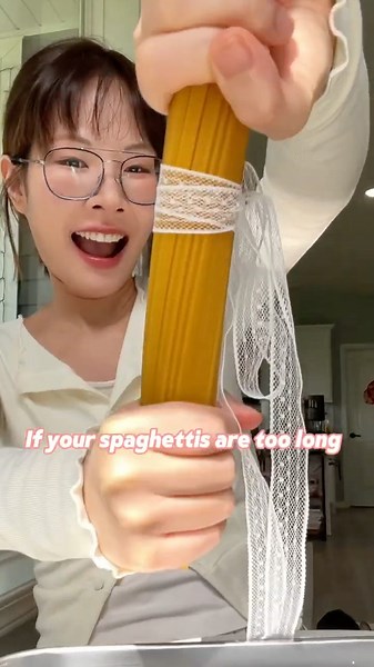 Chinese peanut butter cold noodles 🍝🥜 We didn’t break the spaghetti 😎 @Lionfield