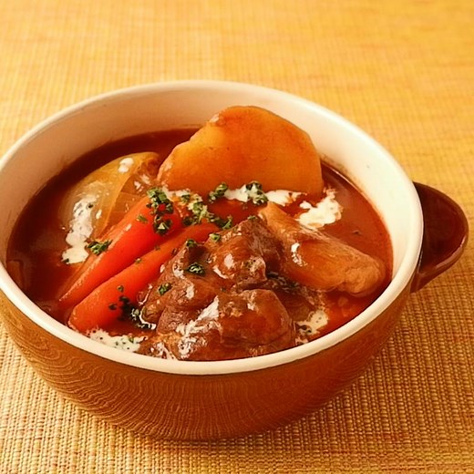 牛すじ肉のビーフシチュー 作り方・レシピ | クラシル