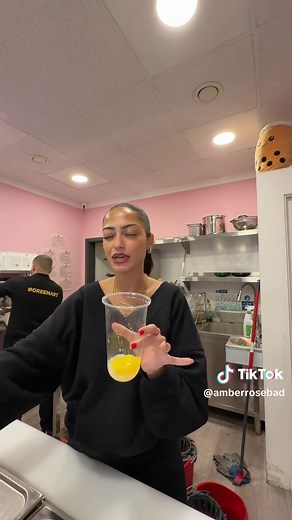 Bubble Tea Shop Chaos: Jasmine Milk Tea Made After Closing