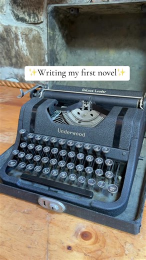 Writing my first novel✨ #amwriting #writinganovel #writersoftiktok #underwoodtypewriter #aspiringauthors