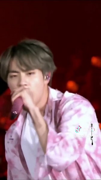 BTS performance is a volcano explosion💥Energy is crazy👏🏼Daebak👏🏼#bts #bts_official_bighit #music #foryou #fyp #bangtan @▄︻デ❼══━ ❥❥