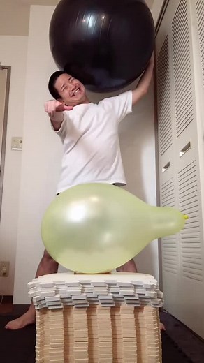 バランスボールチャレンジで楽しもう！