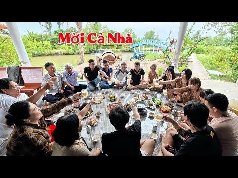 My relatives from Gia Lai came to visit and threw a small party.