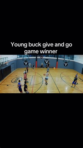Young buck really out there hitting game winners. He’s new to basketball lol #balling #ball #hoops #streetball #buckets | NYC HOOPS | Facebook