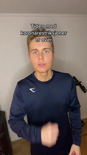 Boxing Moves Demonstration in Indoor Setting