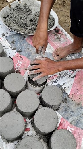 How to Do Concrete Cover Block? 👷‍♂️ #concreteblock #construction #shorts
