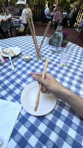 spinning you’re bread #penspinning